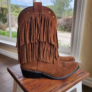 Girls fringe boots